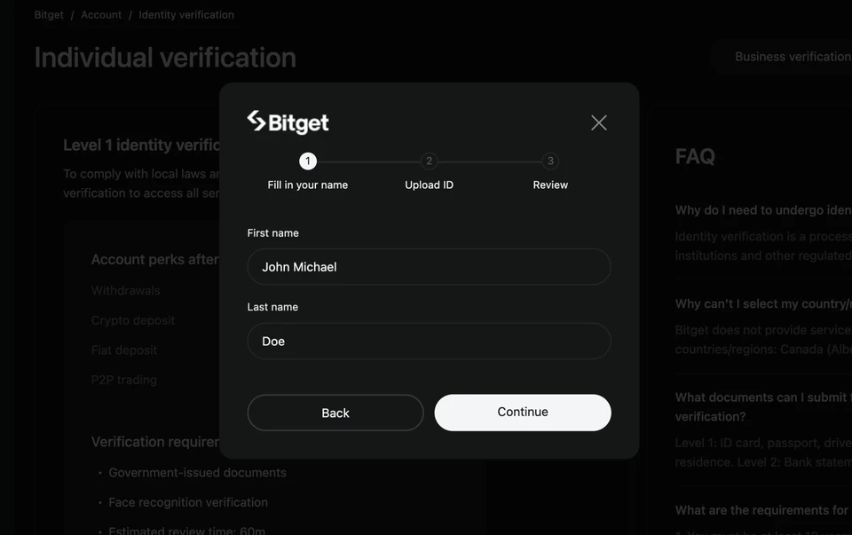Bitget 網頁版認證視窗第一步:填寫名字 John Michael 與姓氏 Doe 的官方範例,流程為填姓名、上傳證件、審核